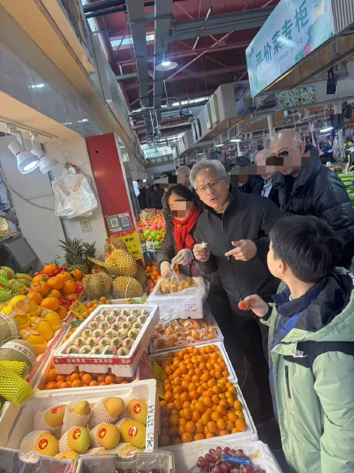 Ӣΰ��Ա��ɹ�����ţ���ս�������ѫ�ױ�ǩ��Ƥ��