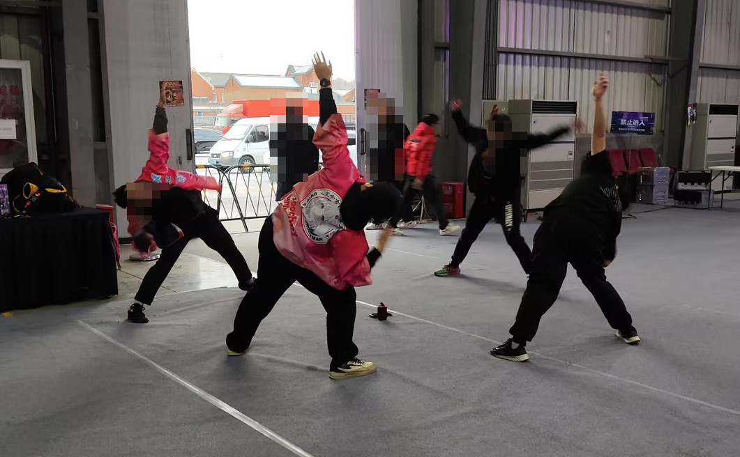 �Ҳμ���һ��������Onlyչ������ȫ�����˺ϳ��������ס���������