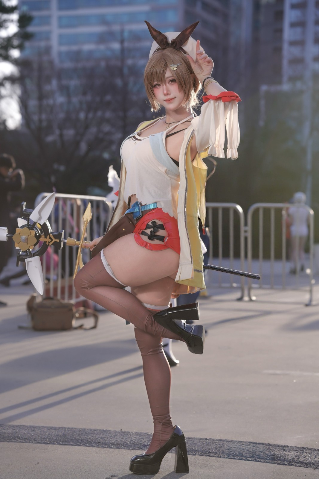 韩国Coser演绎《最终幻想7》蒂法 身材还原神态可人