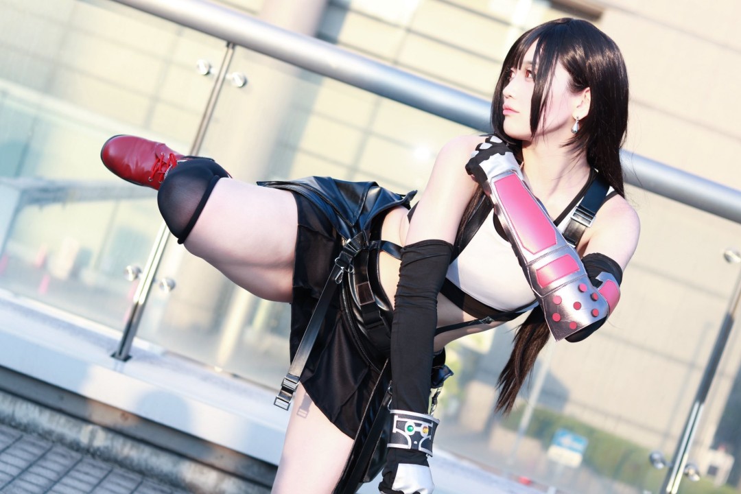 蒂法COS因大腿肌肉引爆玩家讨论 还原格斗家力量美感