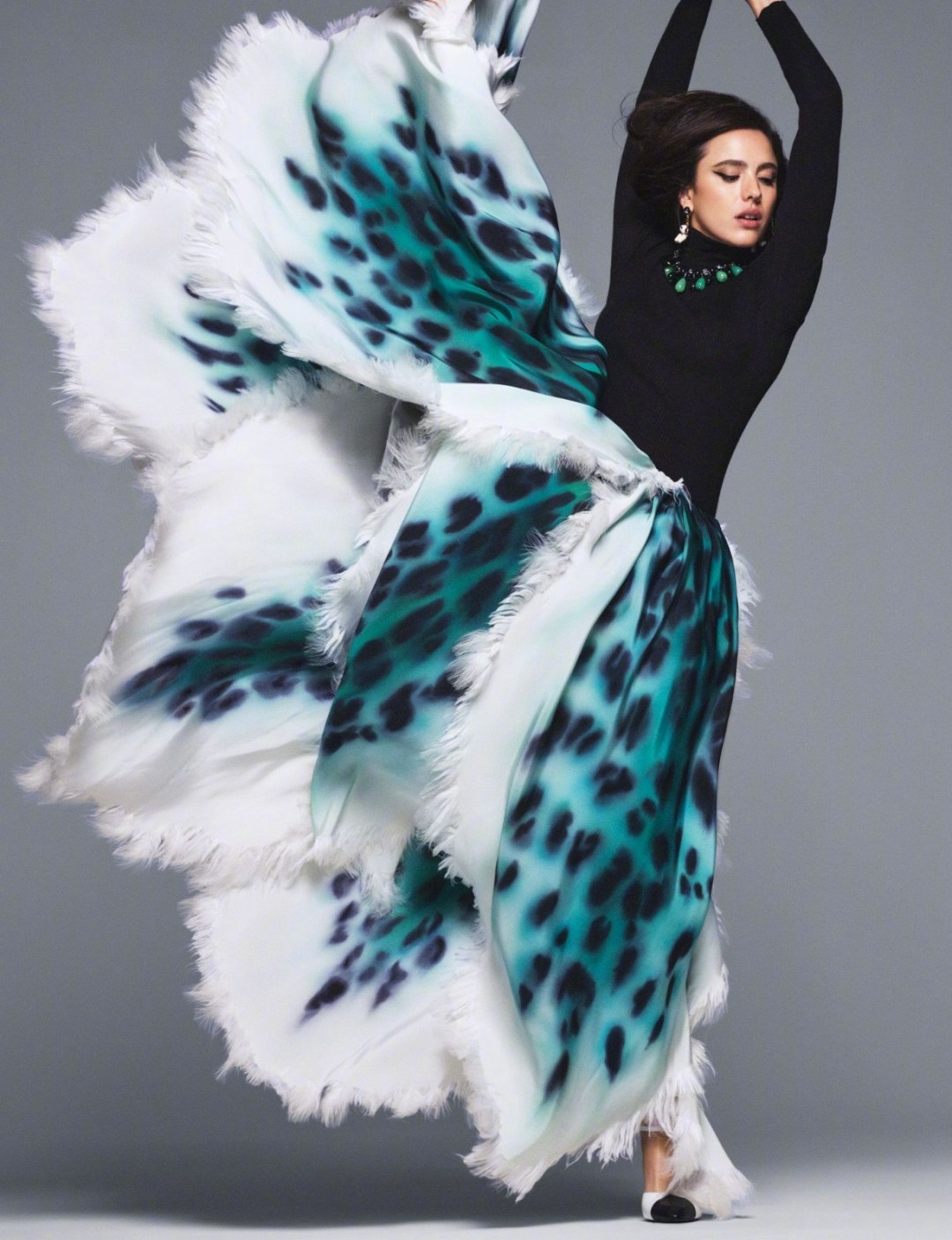 《死亡搁浅》玛玛演员玛格丽特写真 大胆造型展示