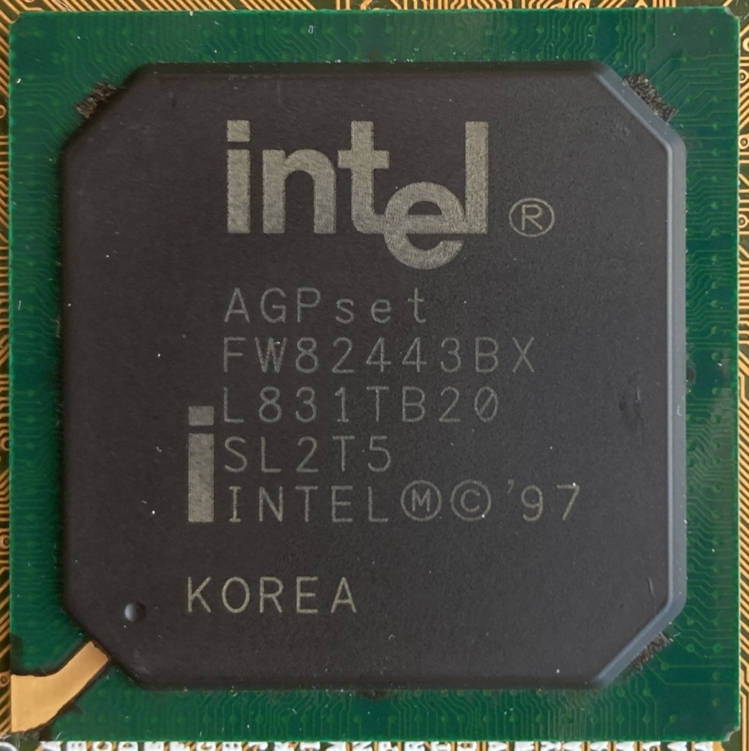 һ��������Ļ��Linux 7.0�ں���ʽ����Intel 440BXоƬ��