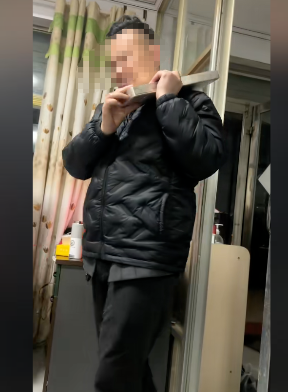 ɽ��һ�˾���5������Ů30����ש �ҳ������յڶ���黹