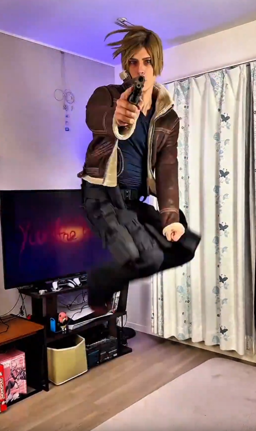 ���Ƿ��ˣ�������Σ�����ﰺCoser����Ƶչ�־���״̬