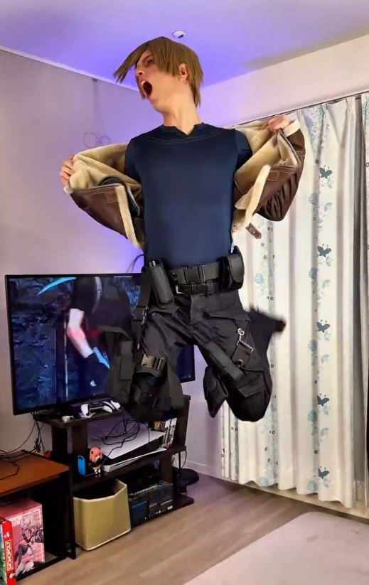 ���Ƿ��ˣ�������Σ�����ﰺCoser����Ƶչ�־���״̬