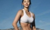 South Korean post -90s game tender mold Liu Shengyu Meitu's sexy figure makes people blood bleeding