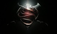 The complete trailer of "Batman Wars Superman" leaks its own handsome