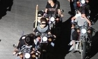 The post -90s Sao Nian Xuexue game, the bile practice of 50cm machete racing, staged a full martial arts