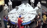 Welcome to "Star Wars Day": 250,000 pieces of Legao Blocks set up a Millennium Aka