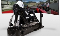 Los Angeles released a high -simulation driver simulator with it to play racing and may be injured