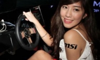 Taiwan screaming sister Gu Wan Yunfeng's crosses e -sports curator wearing naked shoulder skirts reveal embarrassme