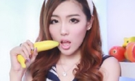 The goddess who sells cute invincible games is also very hot