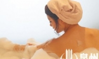 The bitterness of the tender model showgirl: It is often sneaked by salty pig hands