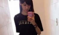 Taiwan's first beautiful legs tender model private photos, beautiful breasts, white legs, watching and wanting to s