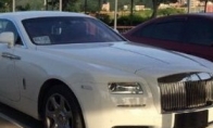 Play games and walk the pinnacle of LOL LOL national service first king wife to Bentley sports car