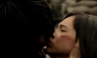 "Attack on the Giant" Live movie Chinese preview Sanya and Allen hot kiss