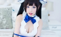 Sexy nurse holds double guns to shoot!A week's master COS beautiful picture appreciation