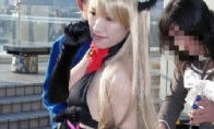 Animation exhibition is shocked to touch the coser body mad magic actor photo exposure