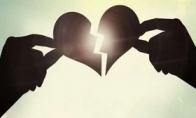 A woman was released on a date and deleted her boyfriend's game equipment. The latter broke up angrily