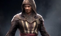 The "Assassin's Creed" movie is so cool that the surrounding sleeve arrow crossbow is cool before it is r
