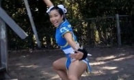 Player self -made "Street Overlord" live -action version of small eyes Chunli can't bear to look directly