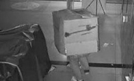 Men's imitation of Uncle Snake carton set on the stealing skills without passing the level and being arrested