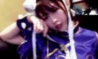 Taiwanese beauty player Zhang Dembebbi Cos Chunli Bai Nen long legs is too grabbing