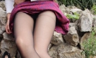 Welfare Meitu quickly appreciates long -legged beauty love shows his own black silk and white silk