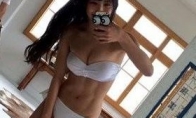 Japanese little loli abdominal muscles were surrounded by wicked netizens: I went to the sea to train