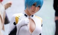 The chest is larger than the head!Japan's most chest female coser Rainfish stays dishes to dry welfare private phot
