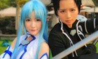 Beautiful girl Xu Jiao played cos legs long skin and white, beautiful and quiet, sitting on the grass and beautifully tu