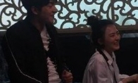 Lin Xinxin was exposed in the Internet cafe: Eat the grilled intestines!Play lol with sister paper