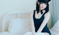 Wednesday Welfare Meitu Send Black Silk and White Silk Long Leg Girl is my favorite