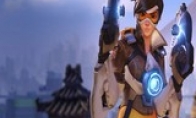 All War Battle Hammer Overwatch on the top of the game sales list on Wednesday