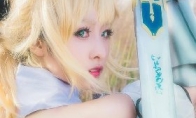 "Fate" Saberlily's beautiful cos pupil is full of glory and pity