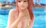 How can I get rid of the hot summer? The cool and sexy girl on the beach tells you