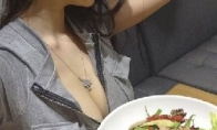 Japanese H cover actress selfie, exposed food netizens, said that they were hungry after watching it!