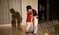 The 6 -year -old boy was beaten by Chinese Chinese only because of his inner uncleanness in the elevator
