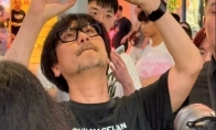 Hideo Kojima arrives in Shanghai. Several players meet him at Bailian ZX