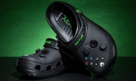 太带派了！ Xbox 360 20周年联动crocs发布手柄样式洞洞鞋