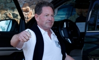 Fifty Steps and Hundred Steps Former Activision Blizzard CEO believes that former EA CEO is the worst CEO of the game co