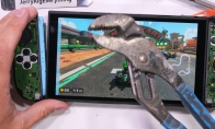 The screen can be smashed!Switch 2 can still play normally after being hit by a hammer 50 times