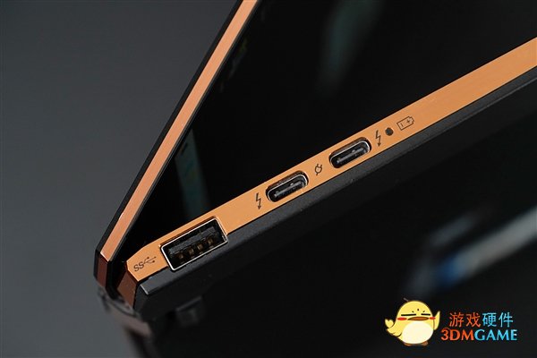 微星Summit E13 Flip Evo笔记本图赏：360度翻转屏