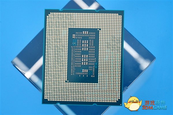 终于迎来新一代旗舰U！Intel i9-12900K处理器开箱图赏