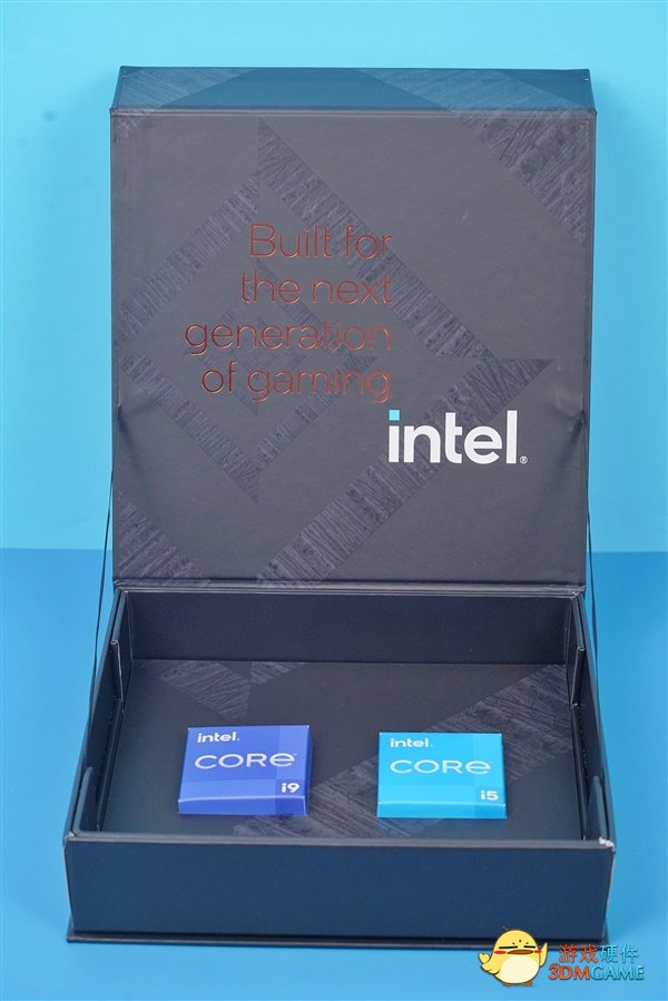 终于迎来新一代旗舰U！Intel i9-12900K处理器开箱图赏