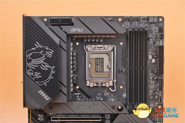 微星MPG Z690 CARBON WIFI暗黑主板图赏