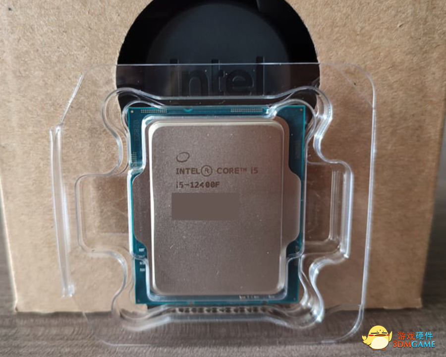 英特尔 i5-12400F 海外开卖：盒装价约 1400 元，附带新款散热器