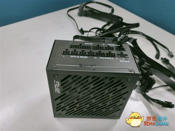 最高供电600W！PCIe 5.0显卡/电源接口高清曝光