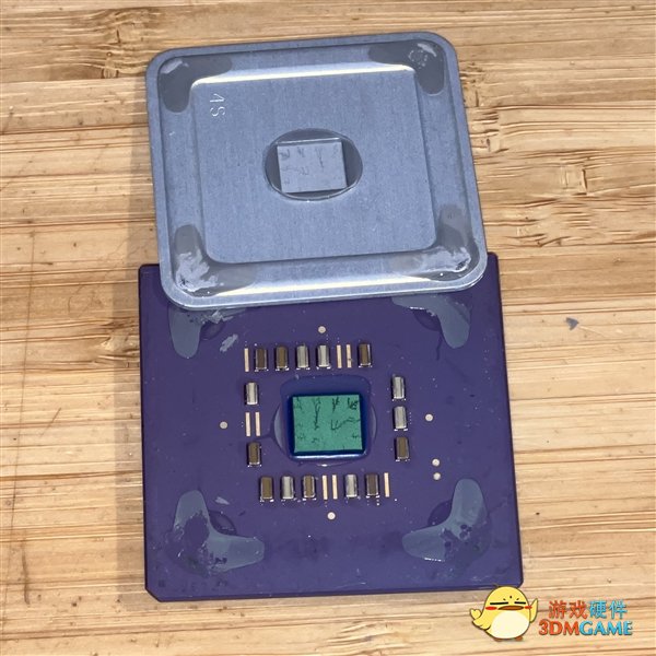 大神破解22年前的AMD K6-2+处理器：打开隐藏的128KB二级缓存