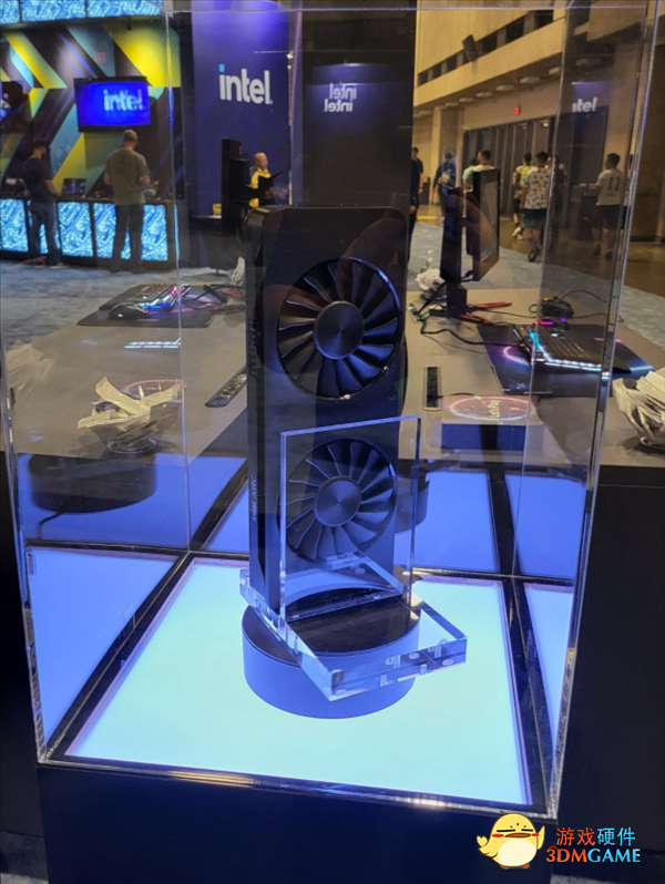 对标RTX 3070 Intel Arc桌面游戏卡真身曝光：好长
